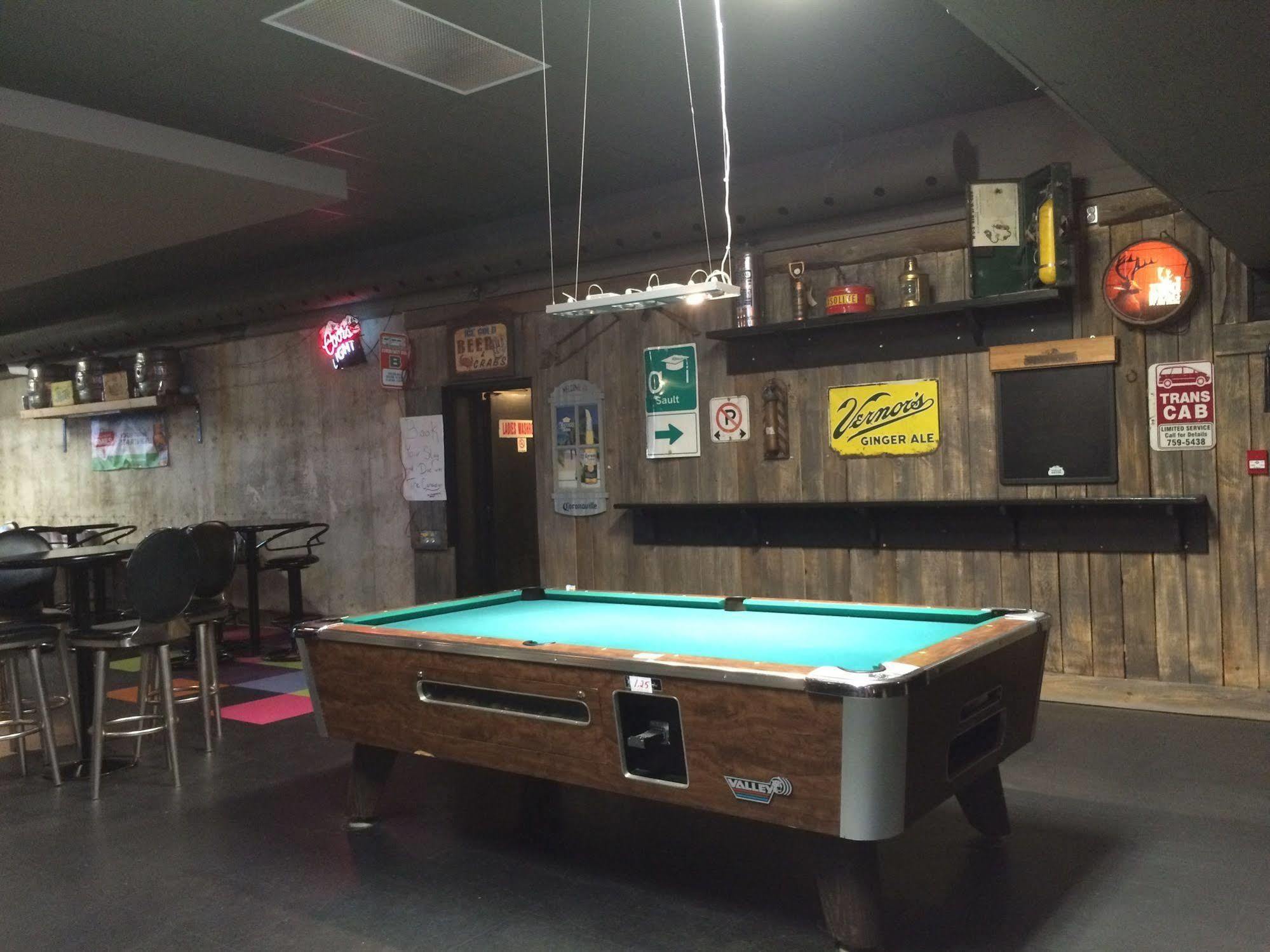 Canadian Motor Hotel Sault Ste. Marie Dış mekan fotoğraf